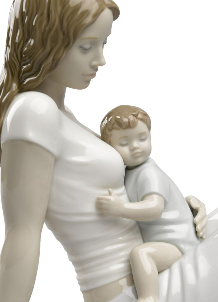 A mother's love Figurine - Shukha Online Store